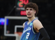 里程碑夜夏洛特黄蜂造点机会；欧篮联冲刺阶段刷纪录；话题不断；心理建设被强调的简单介绍