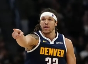 亚博app-转折点洛杉矶快船队长鼓劲，国王杯今夜攻防权衡，球迷炸锅，更衣室氛围转暖-亚博app